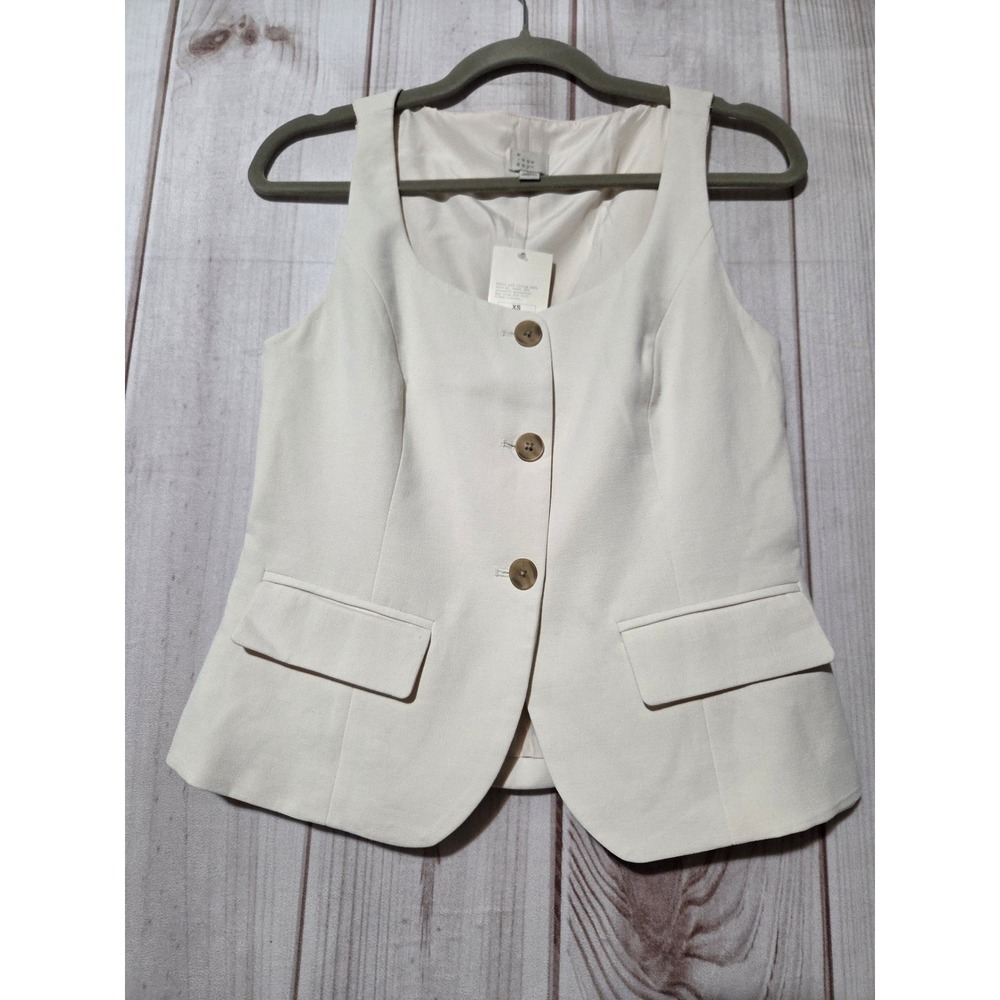A New Day Cream Button Down Tailored Vest Top XS New With Tags Off-White Pocket